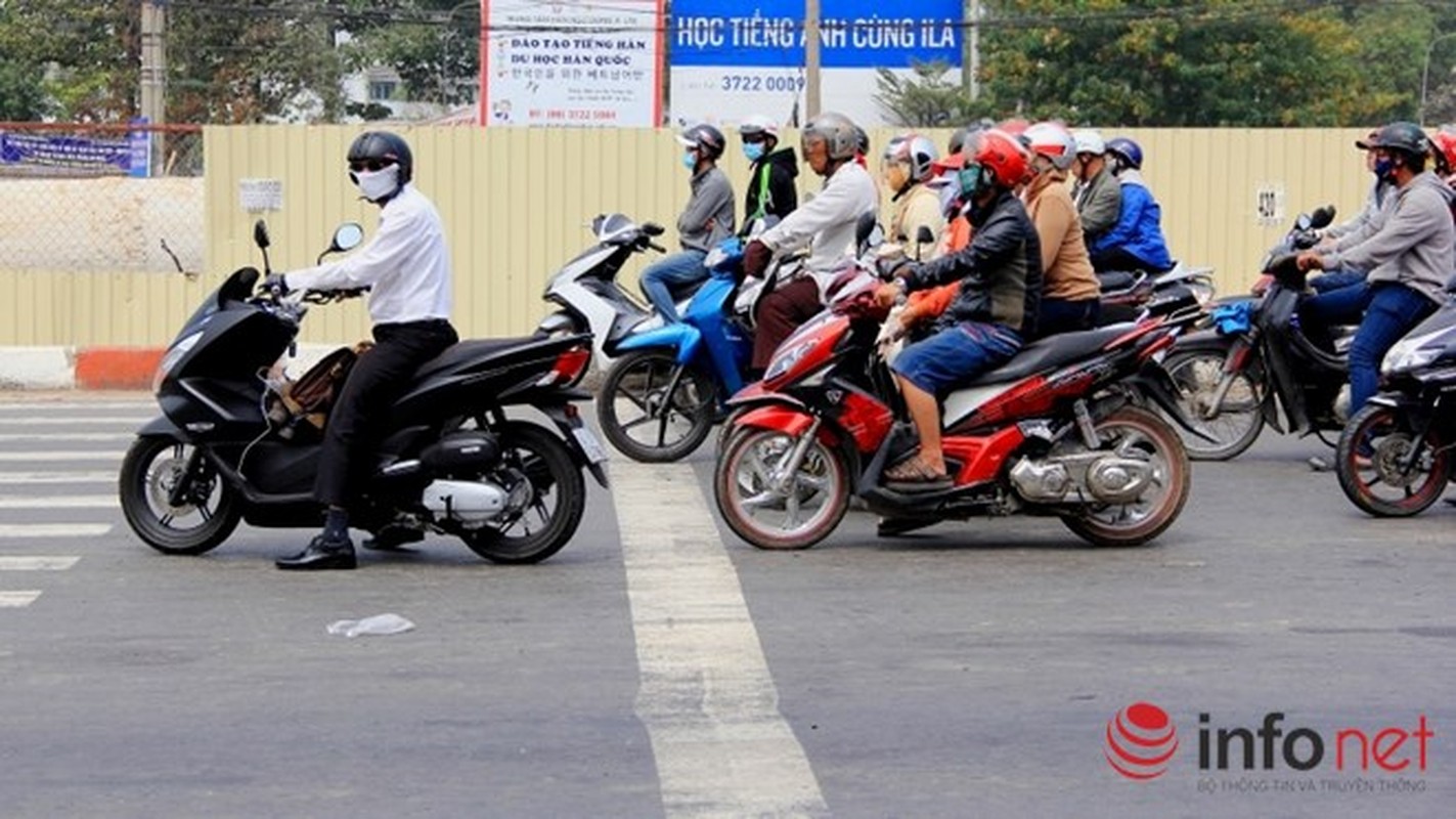 Nguoi Sai Gon co vuot den do, lan lan, bang ngang duong?-Hinh-7